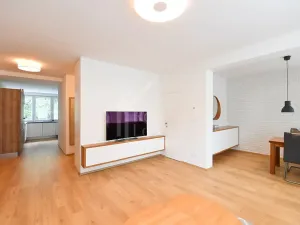 Pronájem bytu 3+kk, Praha - Radlice, Kroupova, 87 m2