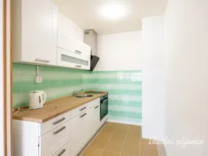 Pronájem bytu 2+kk, Praha, Lessnerova, 43 m2