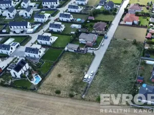 Prodej pozemku pro bydlení, Veleň, 791 m2
