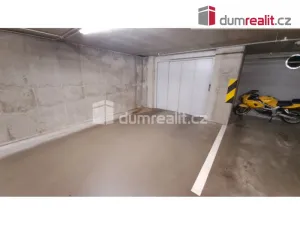 Pronájem garáže, Praha - Žižkov, Jeseniova, 14 m2
