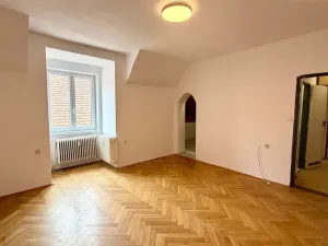 Pronájem bytu 1+kk, Cheb, Jakubská, 32 m2
