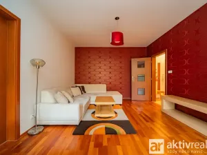 Pronájem bytu 2+kk, Praha - Smíchov, Na Císařce, 49 m2