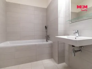 Pronájem bytu 2+kk, Praha - Hloubětín, Waltariho, 49 m2