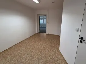 Pronájem kanceláře, Praha - Vinohrady, Vinohradská, 49 m2