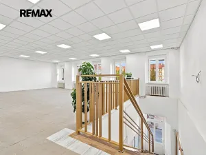 Pronájem obchodního prostoru, Přeštice, Masarykovo nám., 171 m2