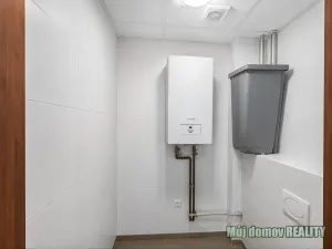 Pronájem restaurace, Praha - Čakovice, 75 m2
