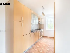 Prodej bytu 2+kk, Vestec, Ve Stromkách, 45 m2