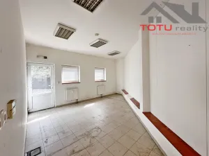 Pronájem garáže, Jaroměř, Hradecká, 45 m2