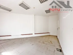 Pronájem garáže, Jaroměř, Hradecká, 63 m2