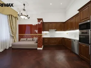 Prodej bytu 2+1, Karlovy Vary, nábřeží Jana Palacha, 65 m2