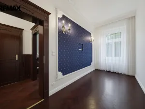 Prodej bytu 2+1, Karlovy Vary, nábřeží Jana Palacha, 65 m2