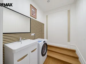 Prodej bytu 2+1, Karlovy Vary, nábřeží Jana Palacha, 65 m2