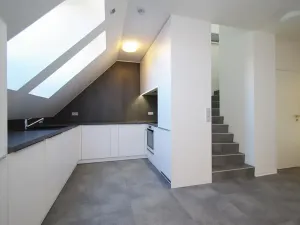 Pronájem bytu 2+1, Praha - Vinohrady, Korunní, 82 m2