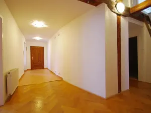 Pronájem atypického bytu, Praha - Smíchov, Viktora Huga, 164 m2