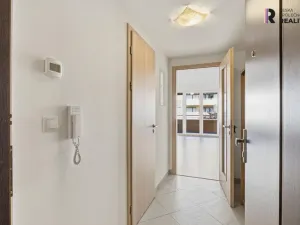 Pronájem bytu 1+kk, Praha - Třebonice, Do zahrádek I, 28 m2
