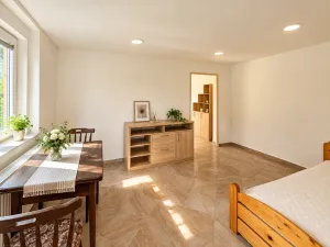 Pronájem bytu 2+kk, Chýnice, Mlejnská, 33 m2
