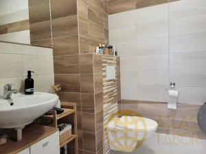 Pronájem bytu 2+kk, Tábor - Klokoty, Kpt. Jaroše, 53 m2