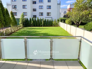 Pronájem bytu 2+kk, Znojmo, Jarošova, 40 m2