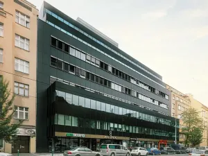 Pronájem obchodního prostoru, Praha - Karlín, Sokolovská, 179 m2