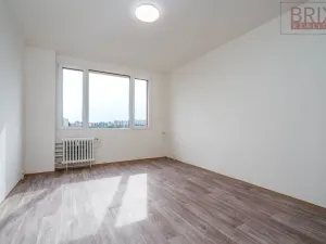Prodej bytu 1+kk, Praha, Vavřenova, 28 m2