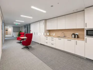 Pronájem kanceláře, Praha - Košíře, Vrchlického, 650 m2