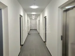 Pronájem bytu 2+kk, Praha - Hlubočepy, Fabiánové, 42 m2
