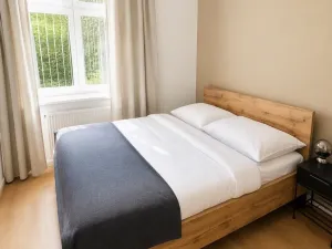 Pronájem bytu 2+1, Praha - Bubeneč, Verdunská, 55 m2