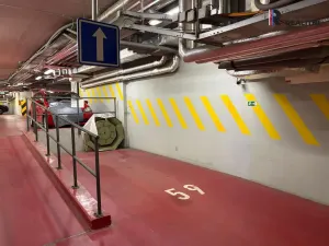 Pronájem garážového stání, Praha - Smíchov, Švédská, 12 m2