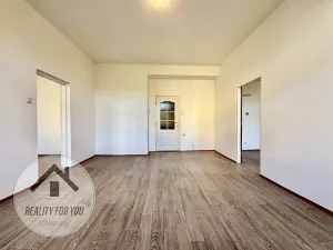 Prodej bytu 3+1, Praha - Libeň, náměstí Dr. Václava Holého, 102 m2