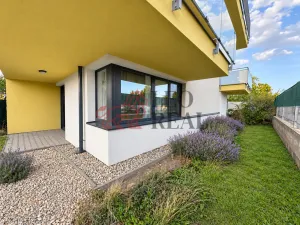 Pronájem bytu 1+kk, Vestec, U Hrubých, 32 m2
