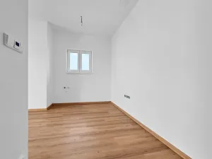 Prodej bytu 2+kk, Milovice, Topolová, 60 m2