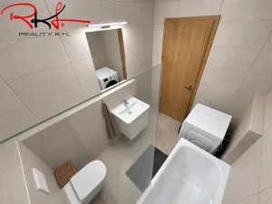 Pronájem bytu 2+kk, Praha, Stočesova, 59 m2
