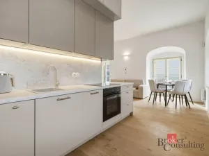 Pronájem bytu 1+kk, Jince, Slavíkova, 48 m2