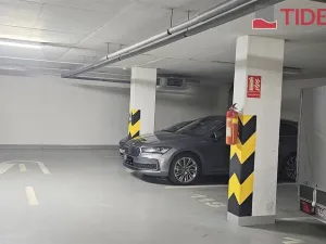 Prodej garážového stání, Praha - Vokovice, Irská, 21 m2