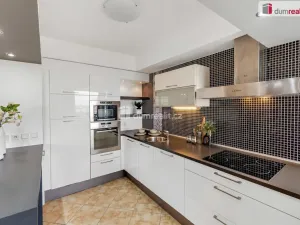 Prodej bytu 2+kk, Praha - Horní Měcholupy, Padovská, 65 m2