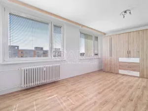 Pronájem bytu 1+kk, Praha - Řepy, Makovského, 36 m2