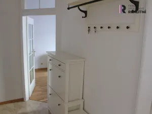 Pronájem bytu 3+1, Karlovy Vary, Kolmá, 81 m2
