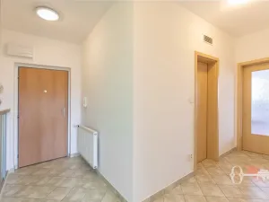 Prodej bytu 2+kk, Praha - Štěrboholy, Andersenova, 65 m2