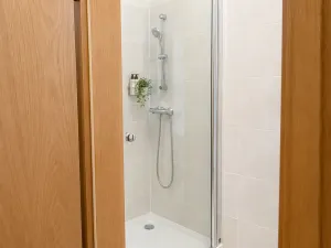 Pronájem bytu 1+kk, Praha - Smíchov, Plzeňská, 32 m2