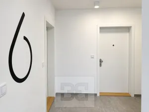 Pronájem bytu 2+kk, Praha, 53 m2