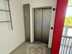Prodej bytu 2+kk, Praha - Letňany, Kostomlatská, 45 m2
