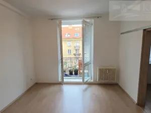 Pronájem bytu 2+1, Praha, Lounských, 57 m2