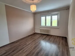 Prodej bytu 2+1, Kroměříž, Velehradská, 56 m2