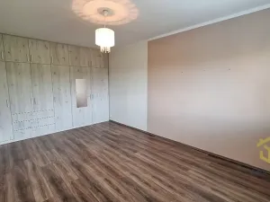 Prodej bytu 2+1, Kroměříž, Velehradská, 56 m2