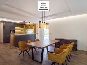 Prodej bytu 4+kk, Karlovy Vary, Šumavská, 171 m2