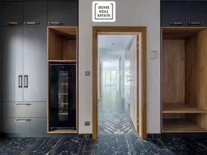 Prodej bytu 3+kk, Karlovy Vary, Šumavská, 171 m2
