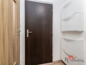 Pronájem bytu 2+kk, Praha - Kobylisy, Chabařovická, 47 m2