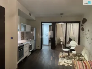 Pronájem bytu 2+kk, Praha - Kobylisy, Služská, 46 m2