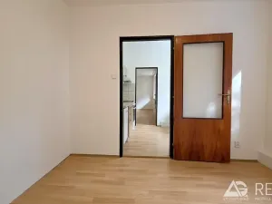 Pronájem bytu 3+1, Praha - Dejvice, Krohova, 76 m2
