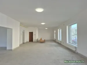 Pronájem obchodního prostoru, Žatec, Husitské náměstí, 300 m2